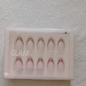 Glamnetic Red Almond Press-On Nails